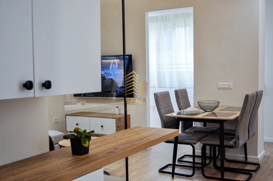 Tirane, affitto appartamento 2+1+Balcone Piano 2, 70 m² 700 € (Brryl)