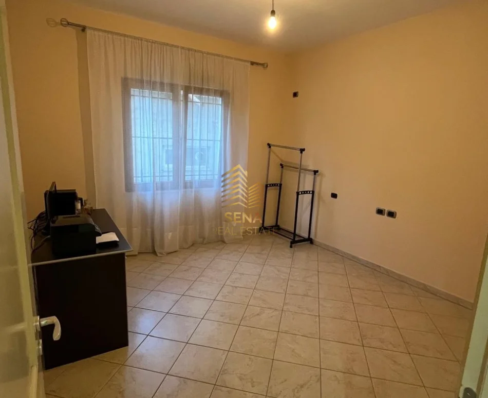 Tirana, 2+1+Balcony Apartment for Rent, 2nd Floor, 100 m², 450 € (Kodra e Priftit)
