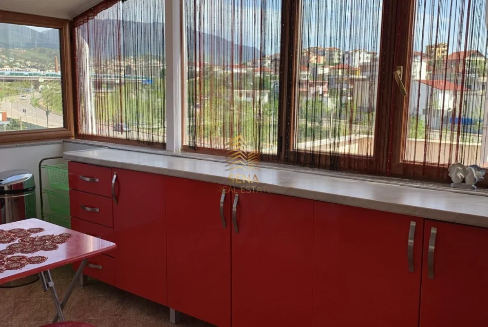 Tirane, Apartment for Rent 2+1+Balcony, 3rd Floor, 80 m², 380 € (Ali Demit Roundabout)