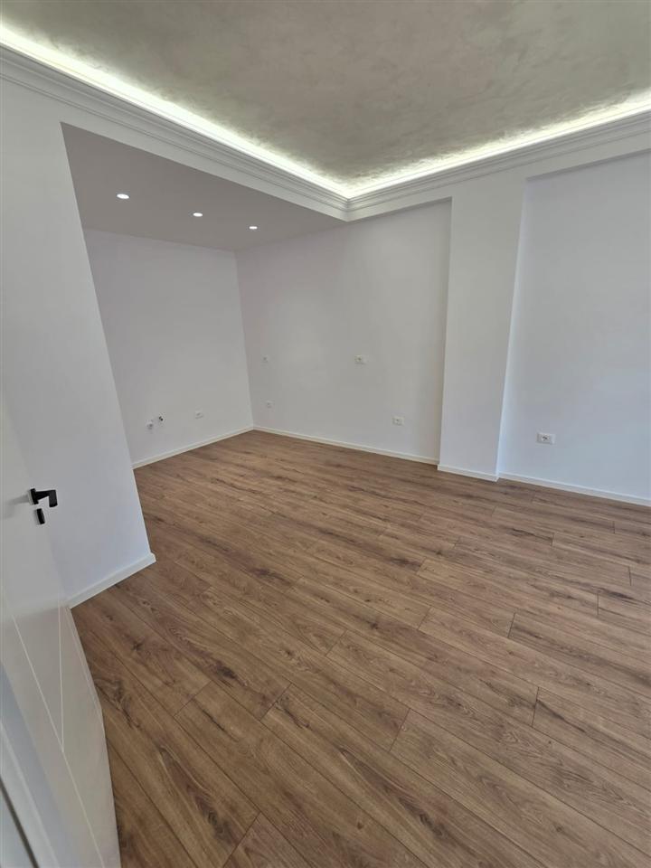 Appartamento in vendita 2+1 Via Kavajes 210.000 euro