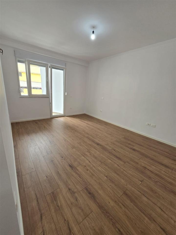 Appartamento in vendita 2+1 Via Kavajes 210.000 euro