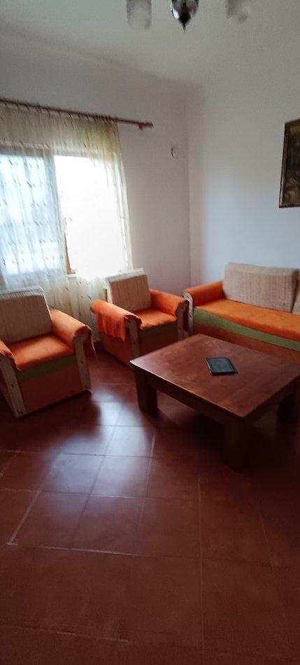 Appartamento con 3+1 camere in affitto ad Ali Demir a 600 euro