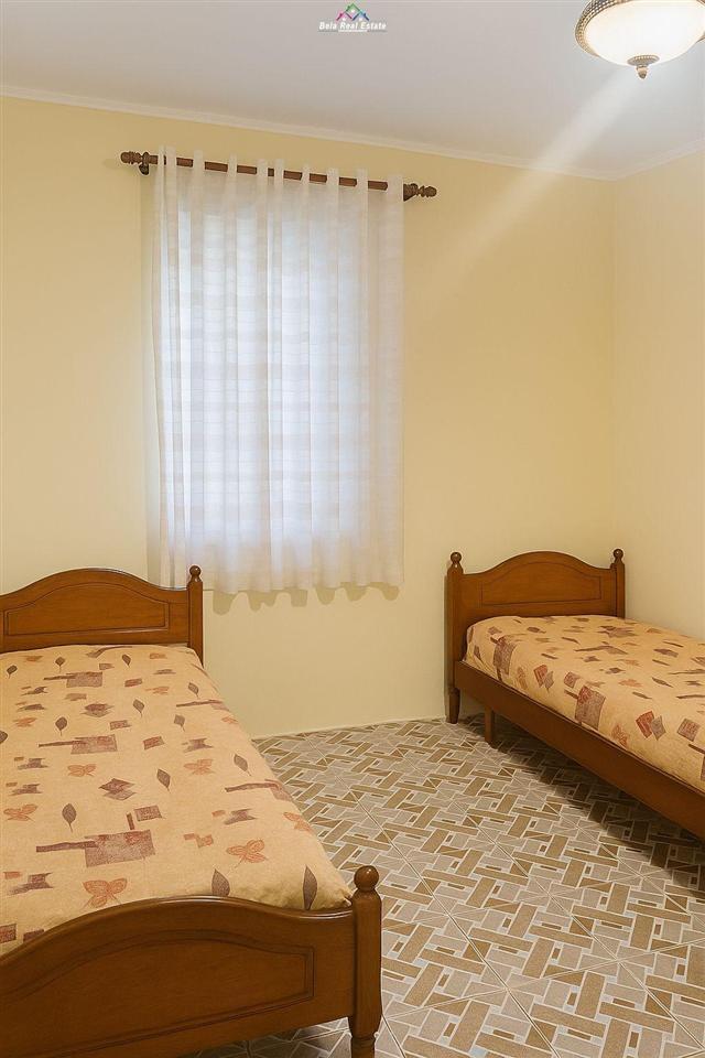 Apartament me qera 3+1 tek Bulevardi Zogu i Pare (ID B23147)