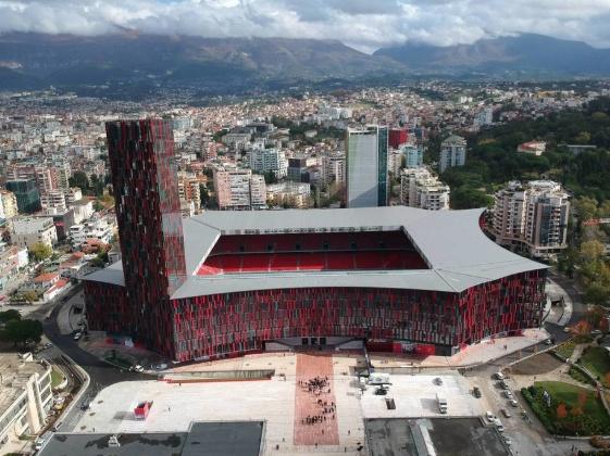 Jepet me Qira Ambient Komercial – Stadiumi Air Albania