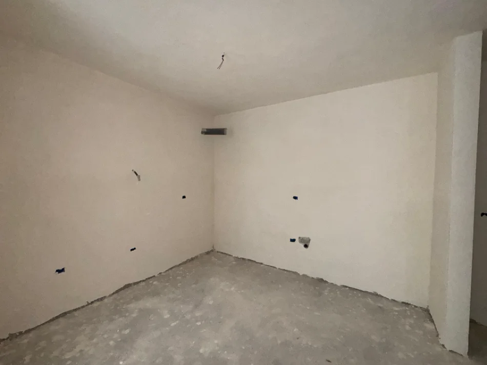 Tirane, vendesi appartamento 1+1 Piano 1, 74 m² 130.000 € (FUSHA E AVIACIONIT)