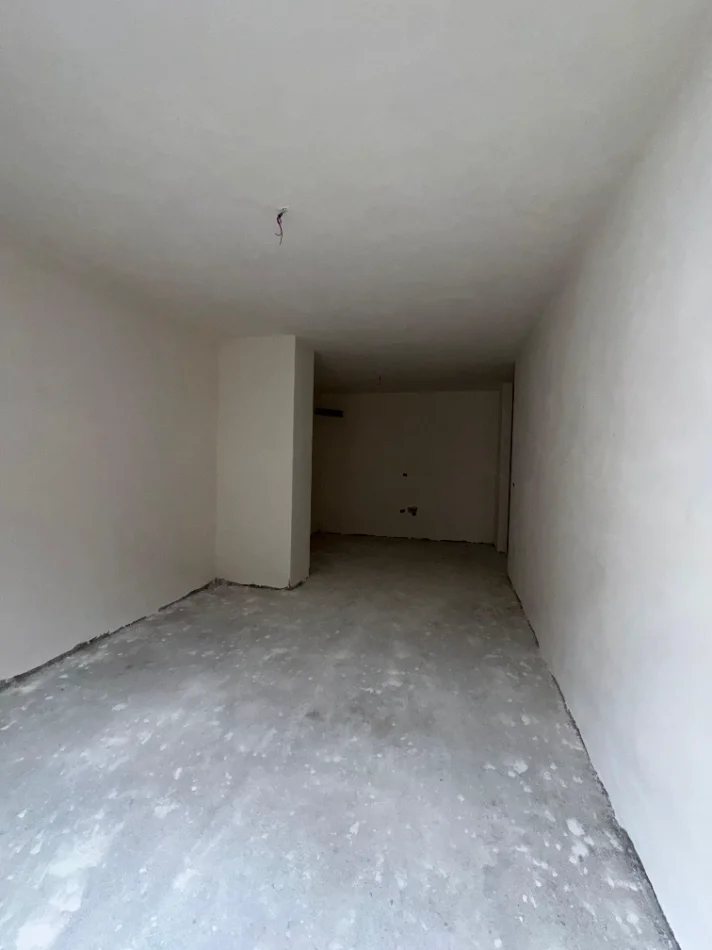 Tirane, vendesi appartamento 1+1 Piano 1, 74 m² 130.000 € (FUSHA E AVIACIONIT)