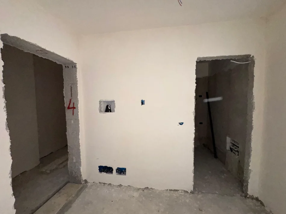 Tirane, vendesi appartamento 1+1 Piano 1, 74 m² 130.000 € (FUSHA E AVIACIONIT)