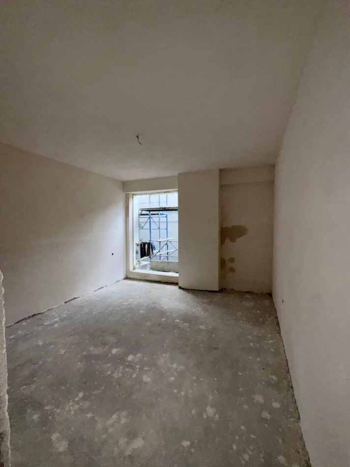 Tirane, vendesi appartamento 1+1 Piano 1, 74 m² 130.000 € (FUSHA E AVIACIONIT)