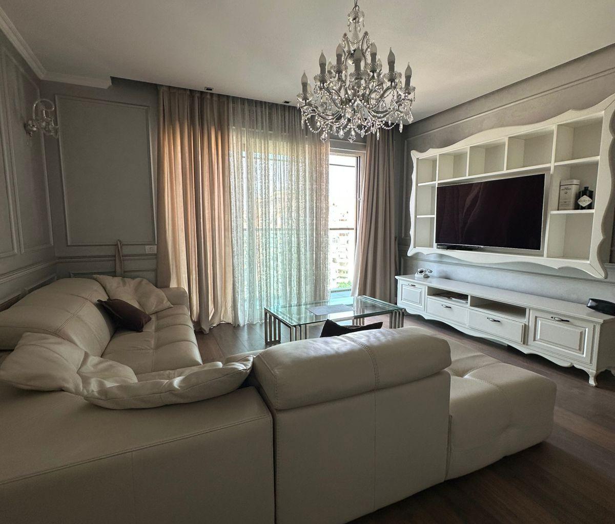Lux Living | Apartament 2+1+2 me qira – Ambassador 3
