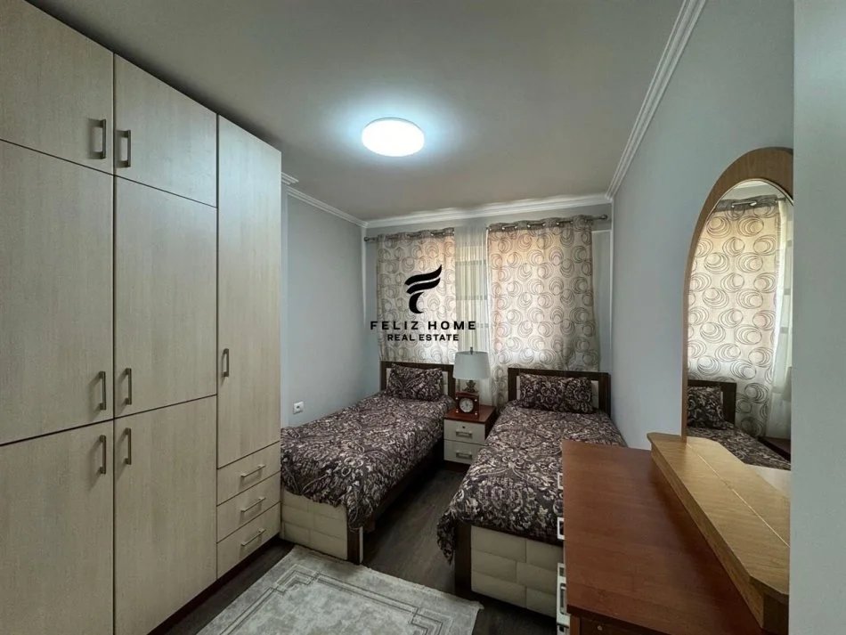 Tirano, vendesi appartamento 2+1 piano 4, 113 m² 280.000 € (CENTRO)