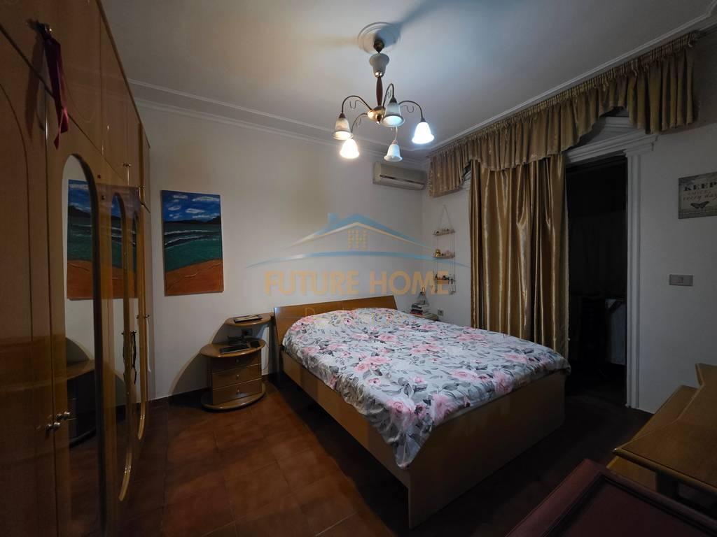 0694738665 Shitje,Apartament 3+1+2 tek Rruga e Kavajes!