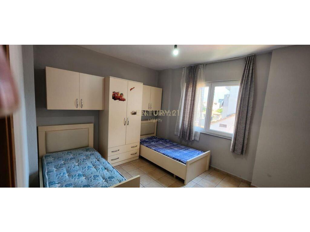 For Rent: 2+1+2 Apartment on Fortuzi Street, Tirana