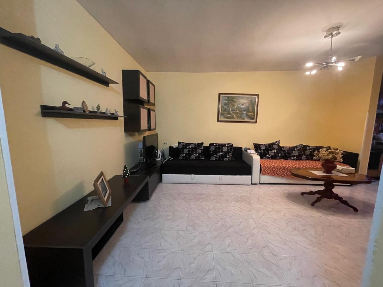 SHITET APARTAMENT 2+1 RRUGA E DIBRES 140.000 EURO