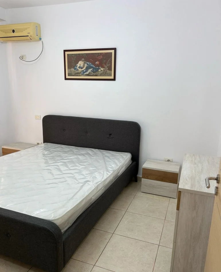 Tirane, affitto appartamento 2+1+Balcone Piano 2, 106 m² 630 € (CONGRESSO MONASTIR)