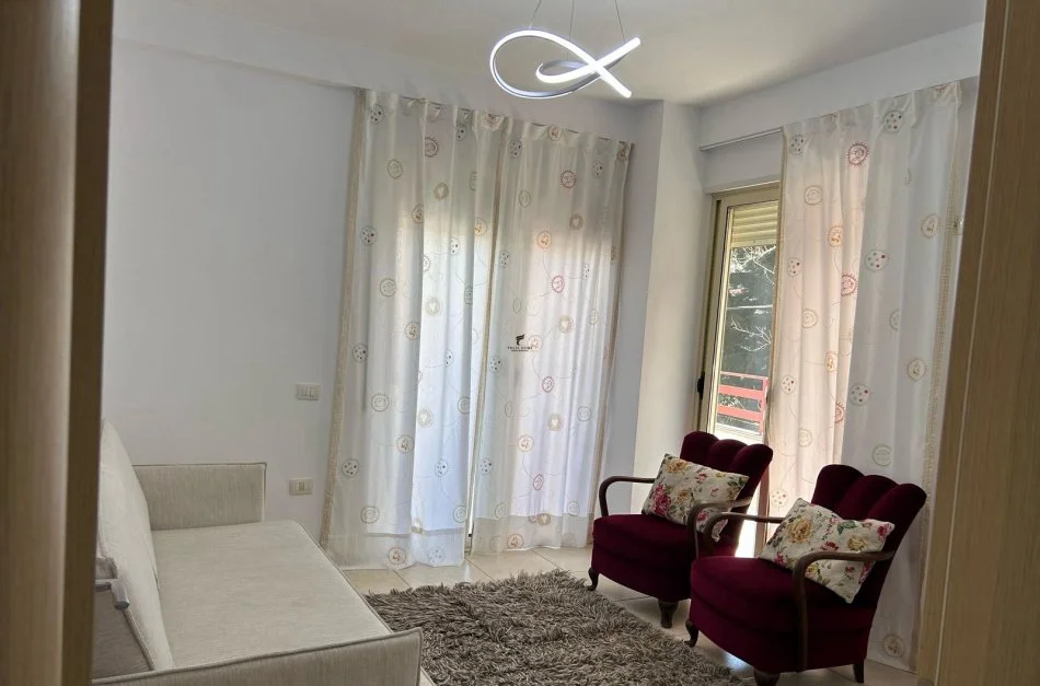 Tirane, affitto appartamento 2+1+Balcone Piano 2, 106 m² 630 € (CONGRESSO MONASTIR)