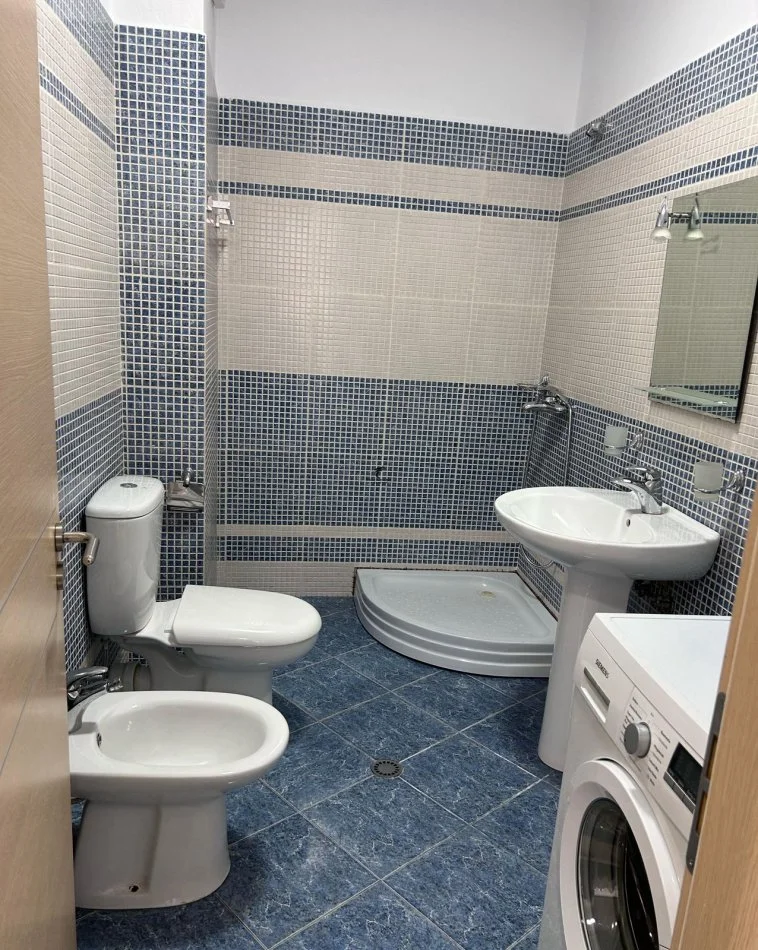 Tirane, affitto appartamento 2+1+Balcone Piano 2, 106 m² 630 € (CONGRESSO MONASTIR)