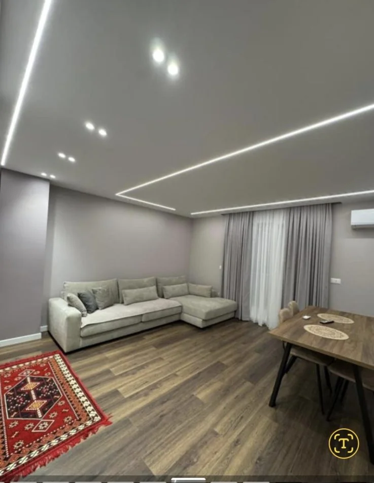 Tirane, affitto appartamento 1+1 al primo piano, 60 m², 700 € (STAZIONE DEL TRENO)