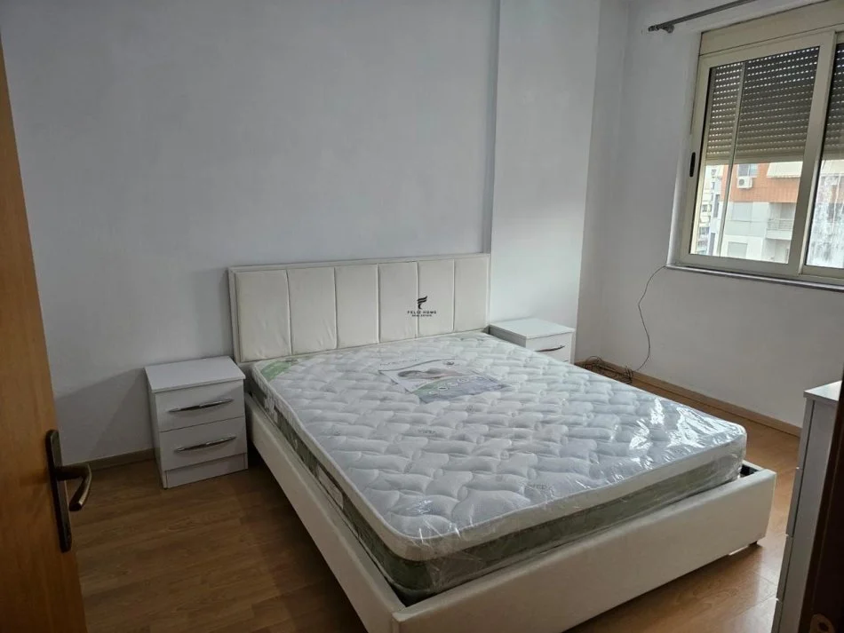 Tirane, jepet me qera apartament 2+1 Kati 3, 100 m² 500 € (ASTIR)