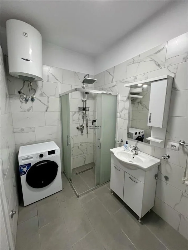 Tirane, affitto appartamento 1+1+Balcone Piano 2, 73 m² 900 € (COMUNE DI PARISIT)