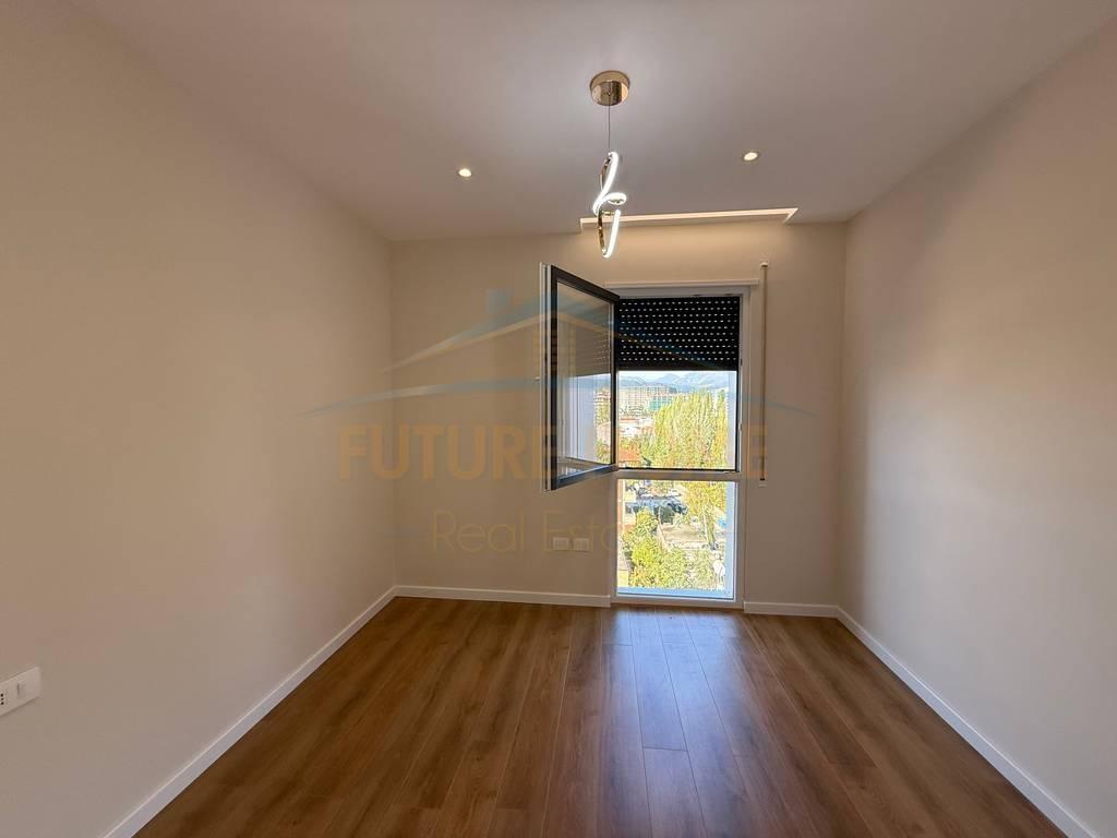 0682912431 Shitet, Apartmanent 2+1+2+Post Parkimi, Bermon R