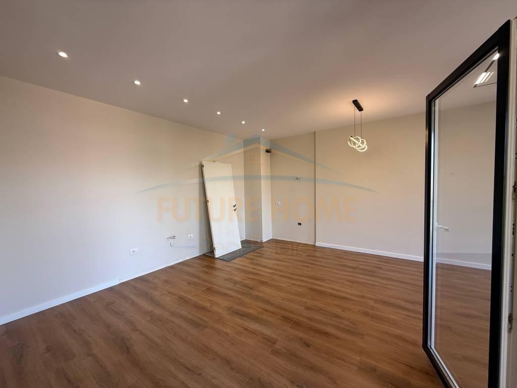 0682912431 Shitet, Apartmanent 2+1+2+Post Parkimi, Bermon R