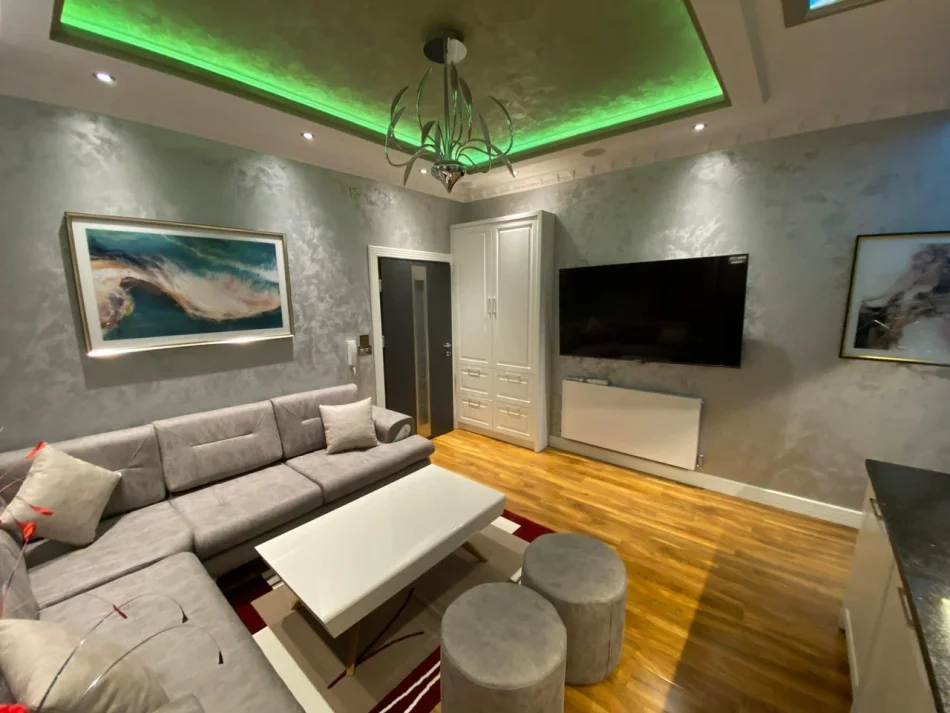 Tirana, affitto appartamento 2+1 Piano 3, 90 m² 450 € (Via Njazi Meka)