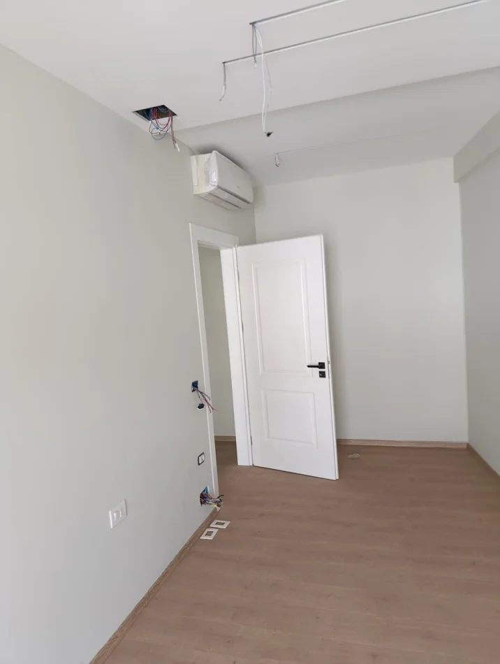 Tirane, affitto di appartamento 1+1 Piano 6, 74 m² 145.000 € (Via 5 Maji)