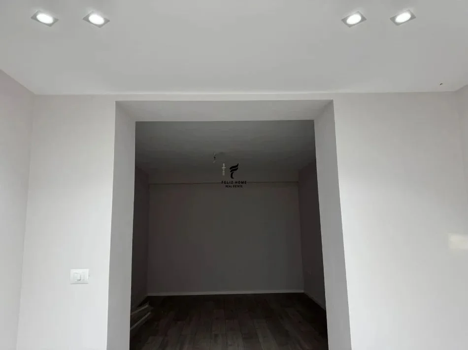 Tirana, Commercial Space for Rent Kati 0, 73 m² 1,500 € (ELBASAN STREET)