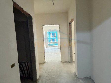 Vendesi, Appartamento 2+1+2, Vicino al Maternità Nuovo, Tirana
