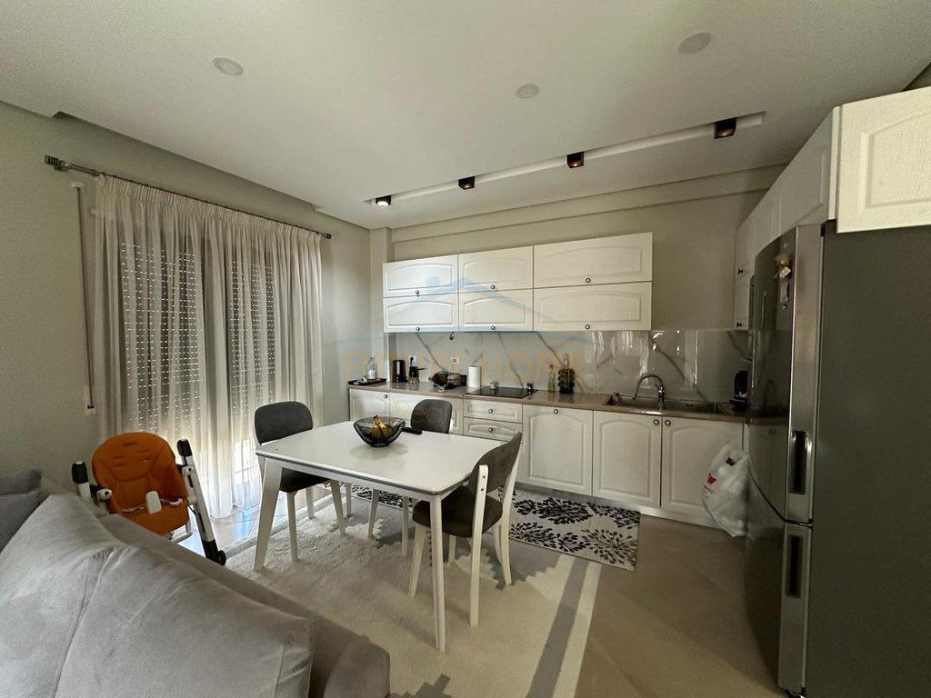 069 479 2 476 VENDESI APPARTAMENTO 2+1, GREEN CITY, UNAZA RE