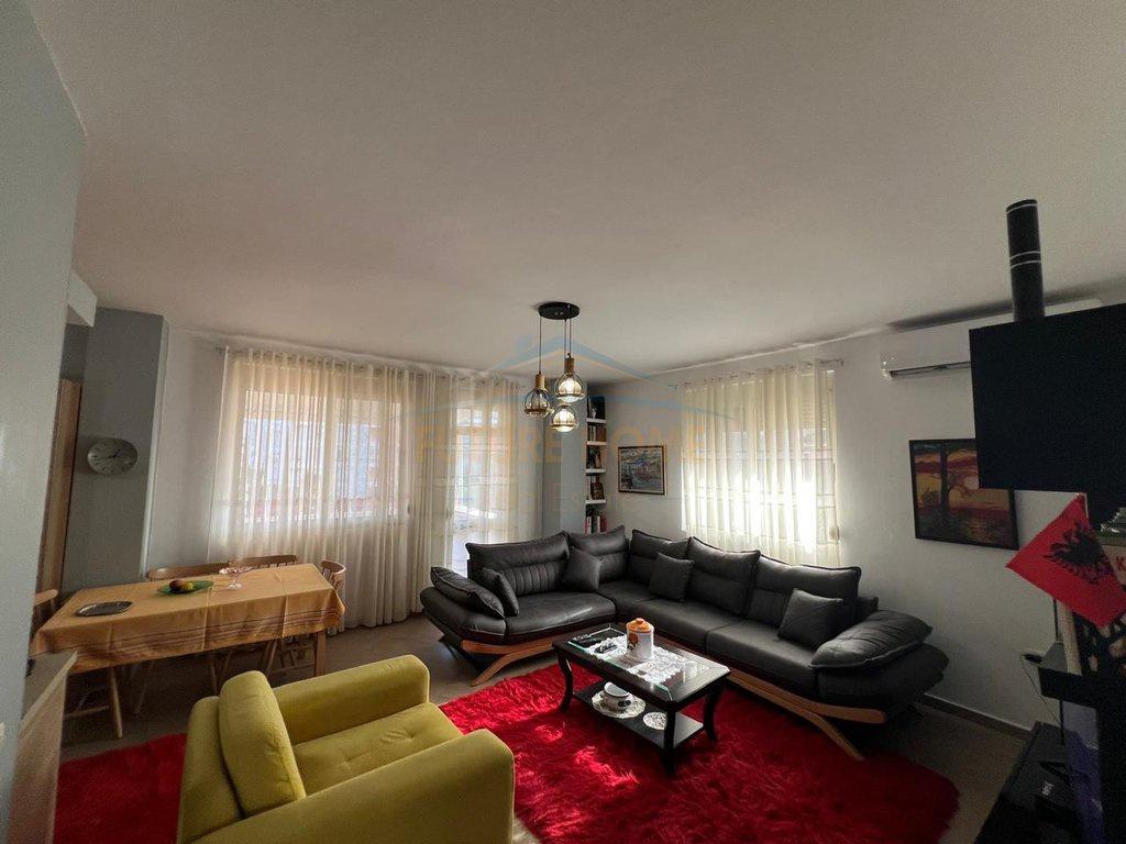 0692268458 Shitet, Apartament 2+1, Kodra e Diellit