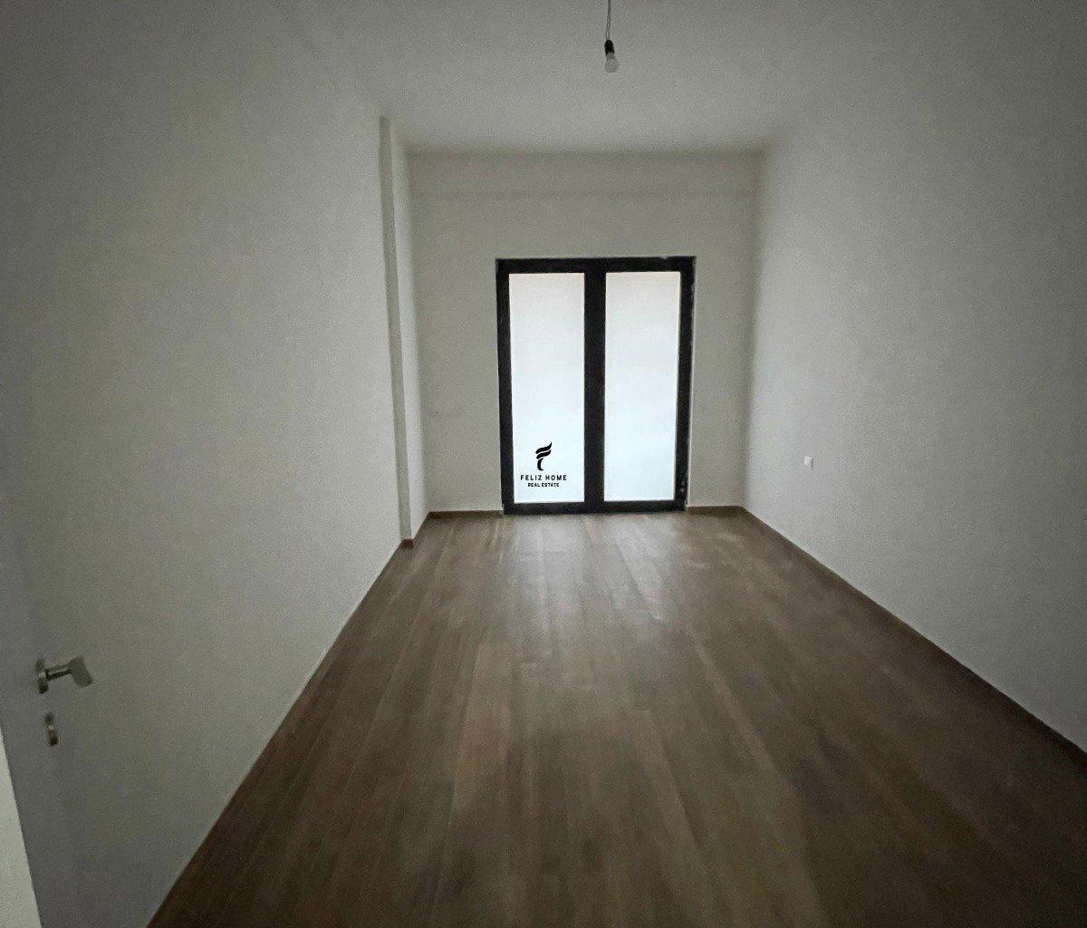 Zyra con Quota di 130 m2 in Via Dibrës a 65.000 Lekë FH-73554
