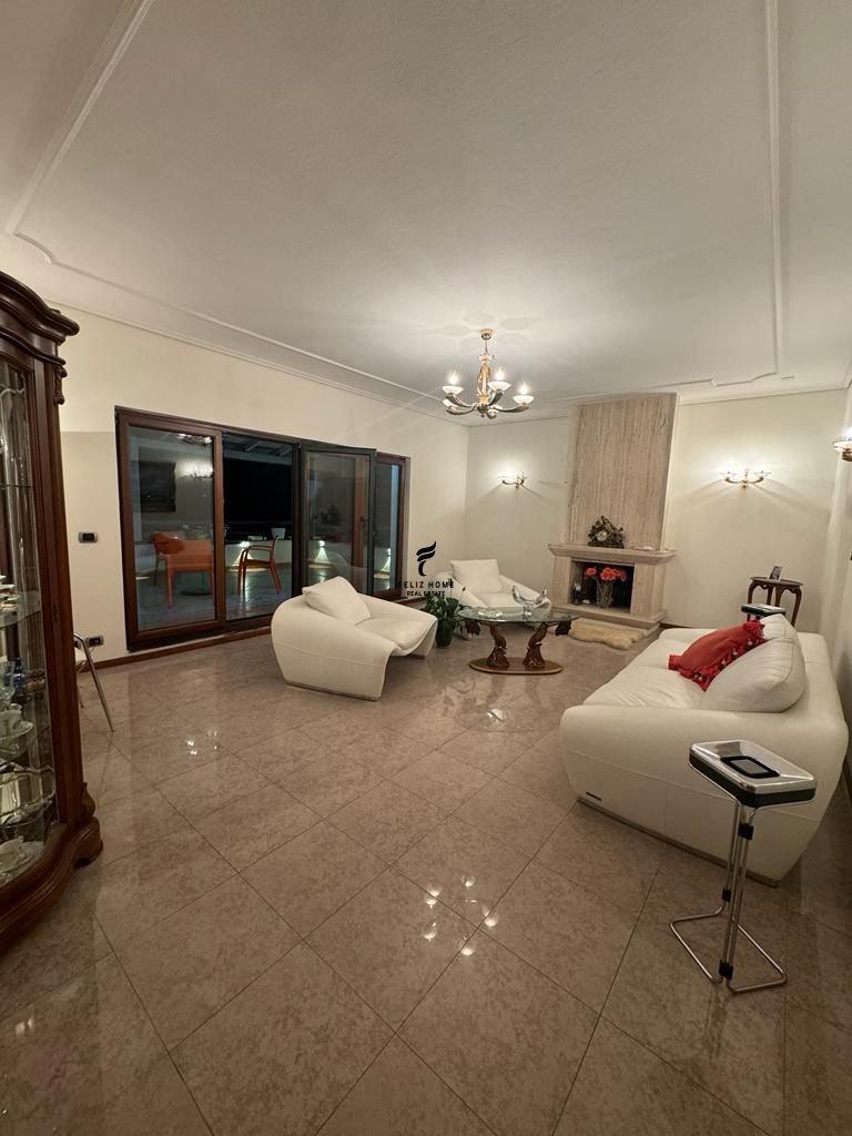 Garage for Rent 202 m² Elbasanit Street 130,000 LEK FH-73480
