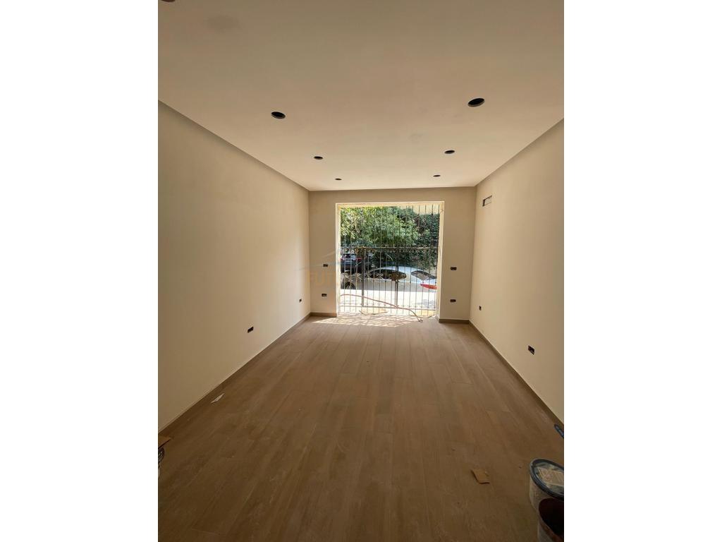 0682912431 Shitet, Apartament 2+1 , Oxhaku, Tirane
