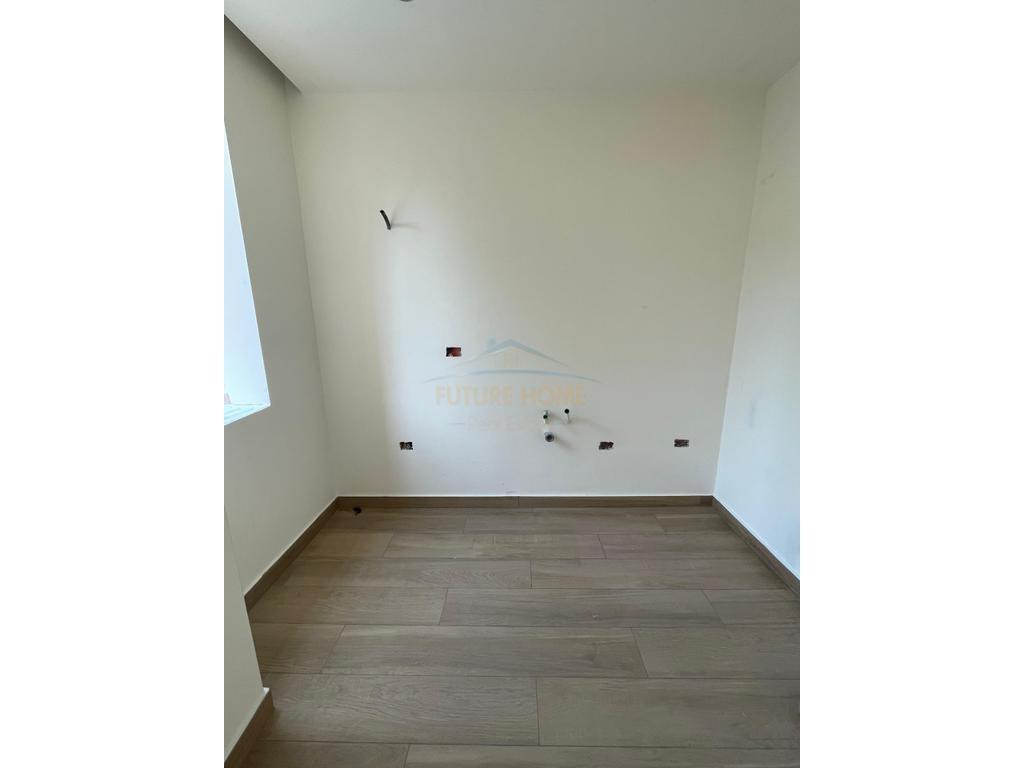 0682912431 Shitet, Apartament 2+1 , Oxhaku, Tirane