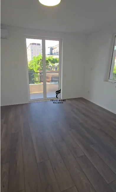 Tirane, affitto di Villa su 2 piani, 500 m², 2.500 € (CASA ITALIA)
