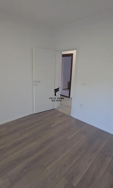 Tirane, affitto di Villa su 2 piani, 500 m², 2.500 € (CASA ITALIA)