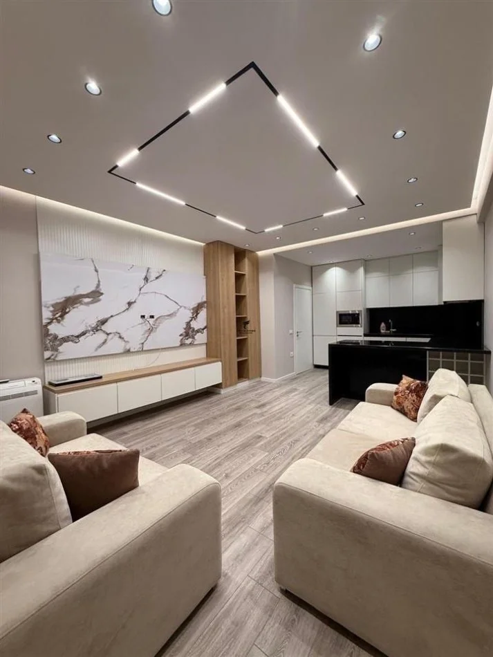 Tirane, jepet me qera apartament 1+1 Kati 5, 70 m² 600 € (URBAN GATE)