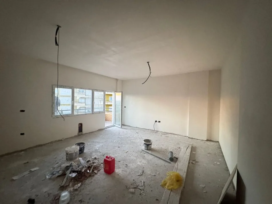 Tirana, Apartment for Sale 1+1, 3rd Floor, 80 m², €144,000 (FARKE)