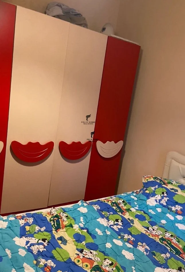 Tirane, affitto appartamento 1+1 Piano 5, 62 m² 600 € (BLLOKU)