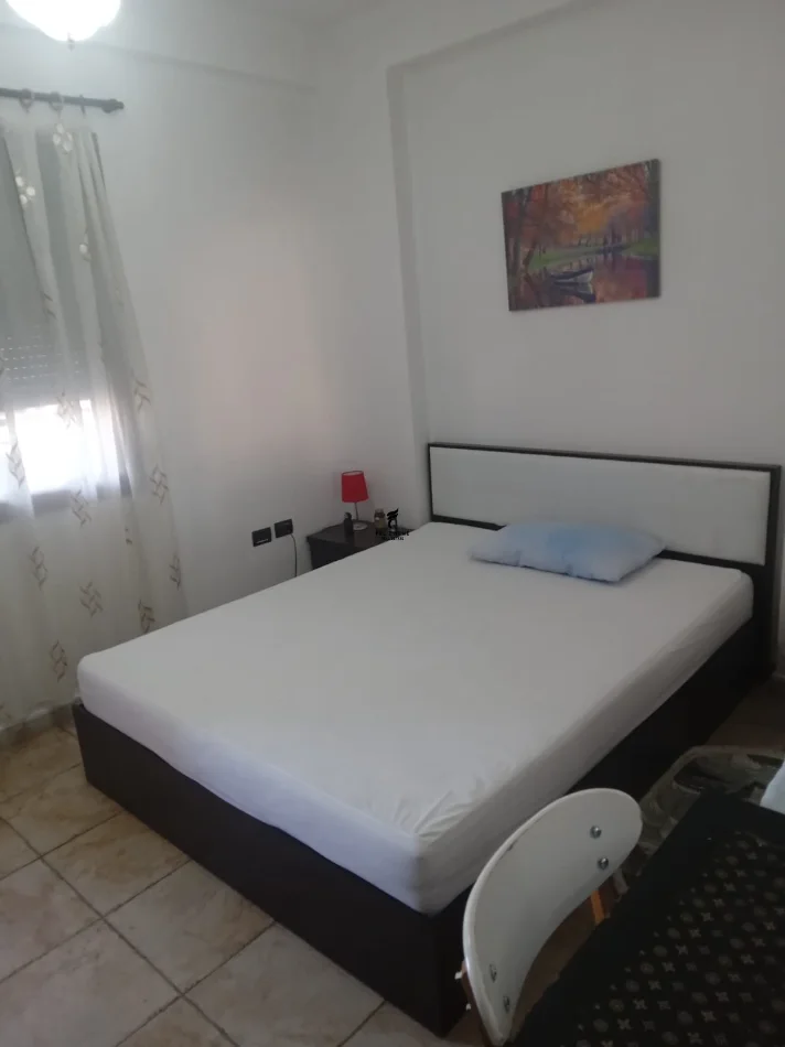 Tirana, affitto appartamento 3+1 Piano 6, 100 m² 700 € (MINE PEZA)