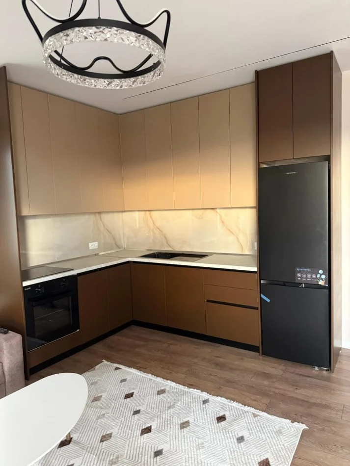 Tirane, affitto appartamento 1+1 Piano 3, 65 m² 400 € (Farkë)