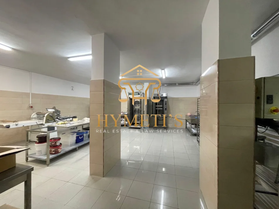 Tirane, Commercial Space for Sale Basement -1, 248 m² 330,000 € (Rr. Rrapo Hekali)