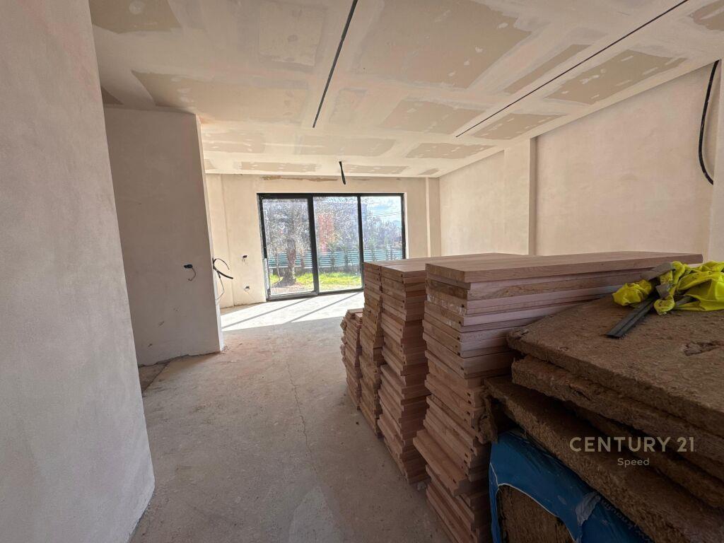 Single-family Villa for Sale, "Roses Residence" Near Lake Farkes