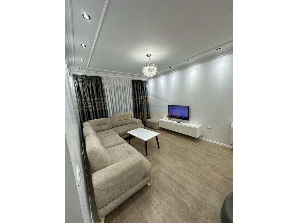 069 479 2 476 SHITET APARTAMENT 3+1,OASIS,UNAZA E RE,FUSHA