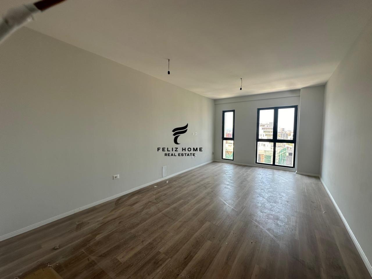 ZYRE ME QERA 131 M2 FARMACIA 10 600 EURO