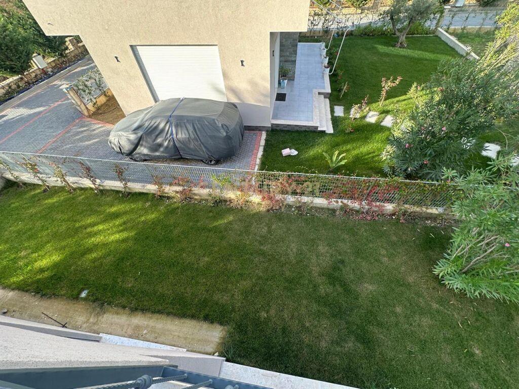 Vendo in vendita Villa nella zona del Golfo di Lalzit