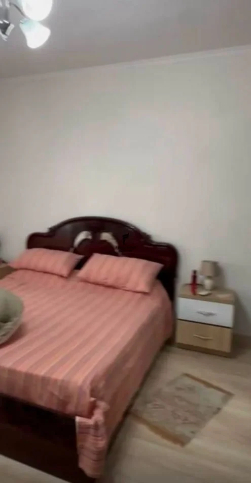 Tirane, affitto appartamento 3+1 Piano 3, 100 m² 800 € (MYSLYM SHYRI)