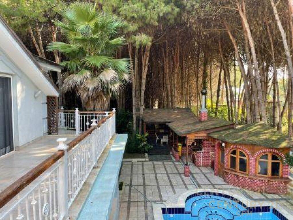 Luxury Villa for Sale with Pool in Qerret