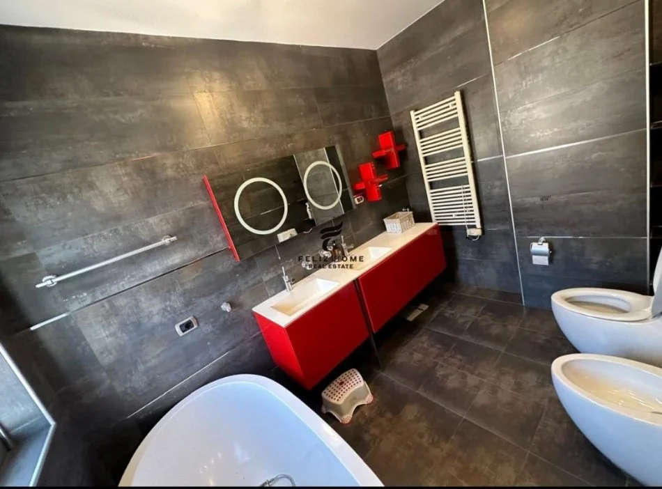Tirane, affitto appartamento 3+1+Balcone Piano 2, 174 m² 1.100 € (KOPSHTI ZOOLOGJIK)